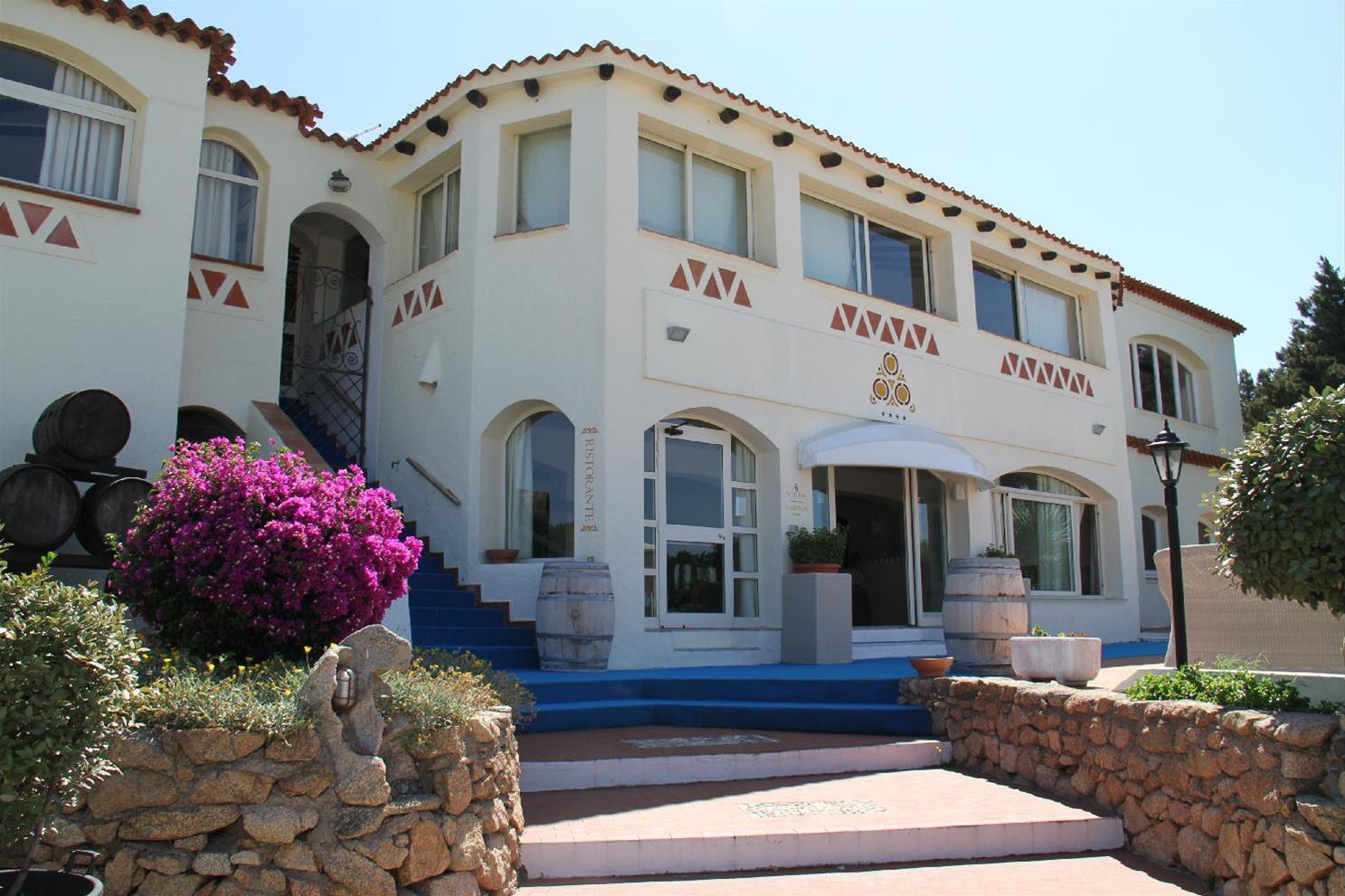 Hotel Tre Botti Baja Sardinia Zewnętrze zdjęcie